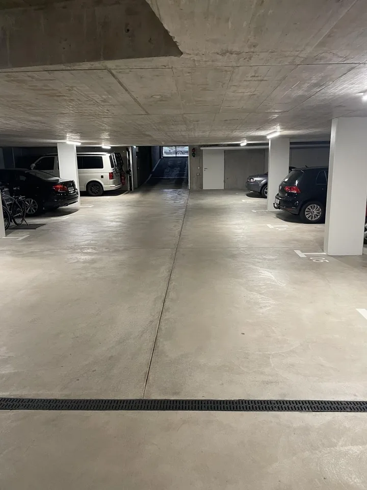 Gedeckter Parkplatz in Basel – Vogesenstrasse 23 – Foto 2 von 3