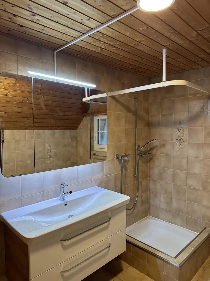 Grosser 3.5 Zimmer Hausteil / Wohnung mit Garage und PP zu vermieten – Foto 11 von 23