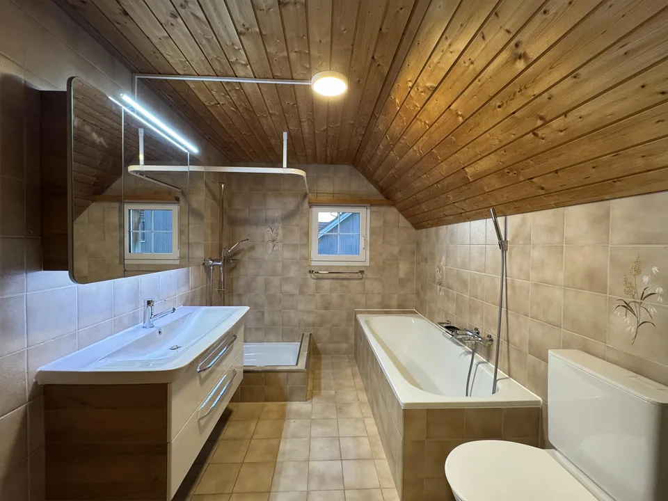 Grosser 3.5 Zimmer Hausteil / Wohnung mit Garage und PP zu vermieten – Foto 10 von 23