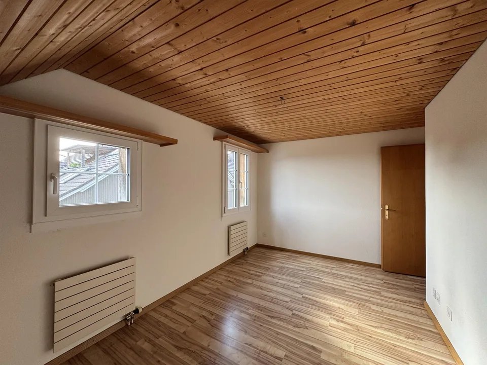 Grosser 3.5 Zimmer Hausteil / Wohnung mit Garage und PP zu vermieten – Foto 15 von 23