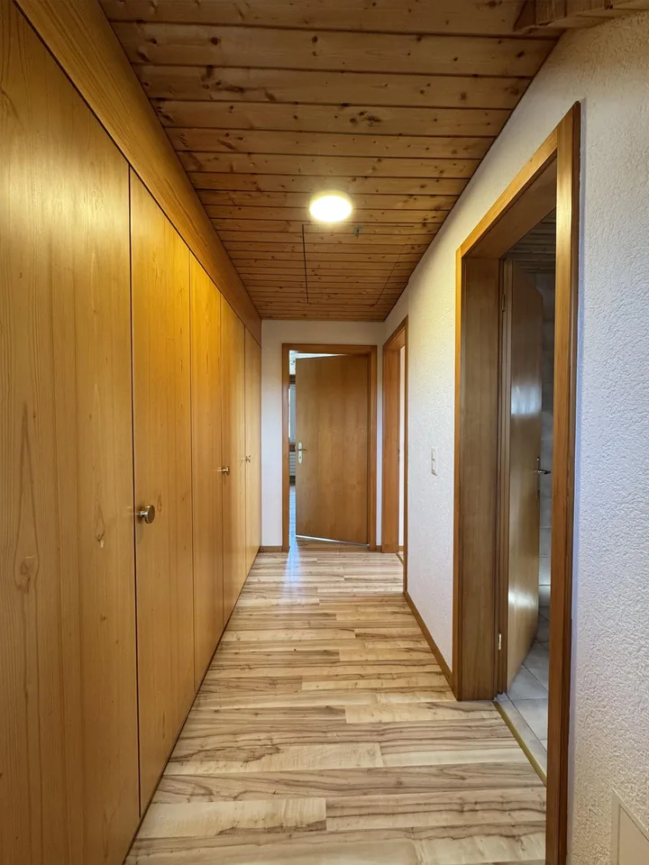 Grosser 3.5 Zimmer Hausteil / Wohnung mit Garage und PP zu vermieten – Foto 12 von 23