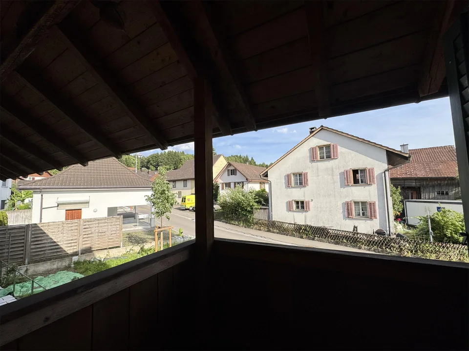 Grosser 3.5 Zimmer Hausteil / Wohnung mit Garage und PP zu vermieten – Foto 9 von 23
