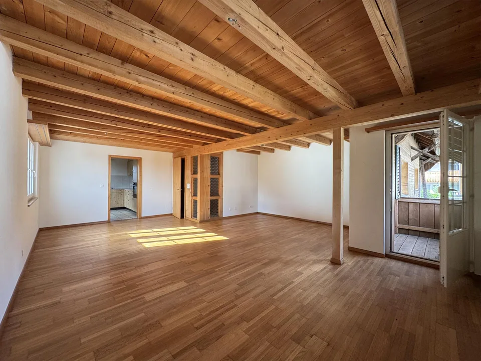 Grosser 3.5 Zimmer Hausteil / Wohnung mit Garage und PP zu vermieten – Foto 4 von 23