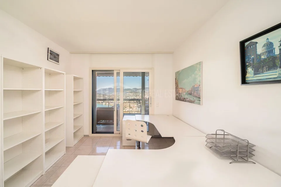 DUPLEX MIT GARTEN UND PANORAMABLICK AUF DEN SEE – Foto 14 von 30