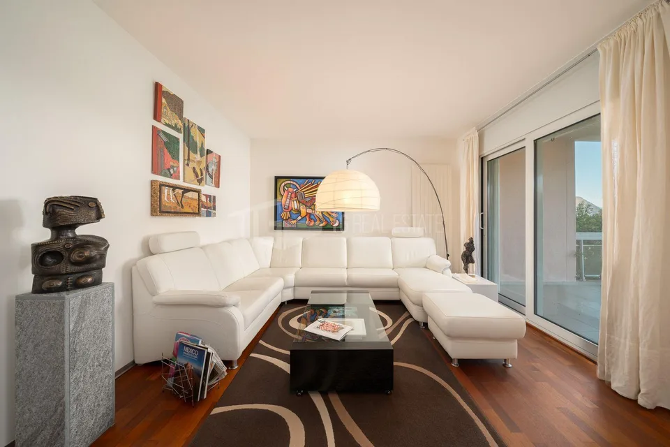 DUPLEX MIT GARTEN UND PANORAMABLICK AUF DEN SEE – Foto 8 von 30