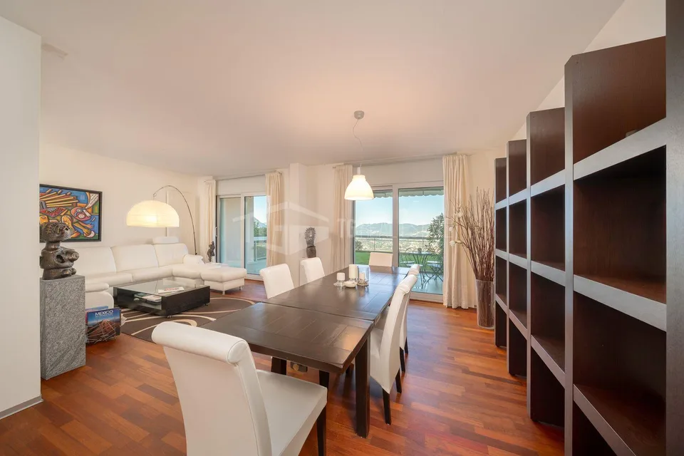 DUPLEX MIT GARTEN UND PANORAMABLICK AUF DEN SEE – Foto 4 von 30