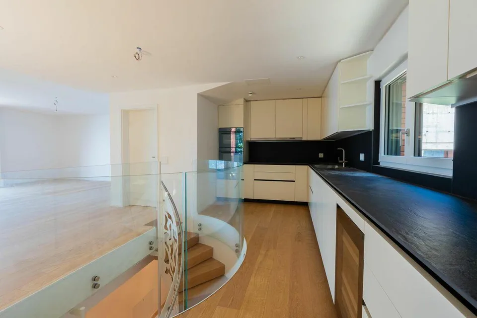 Sophisticated Lakeview Villa with breathtaking view – Foto 4 von 8