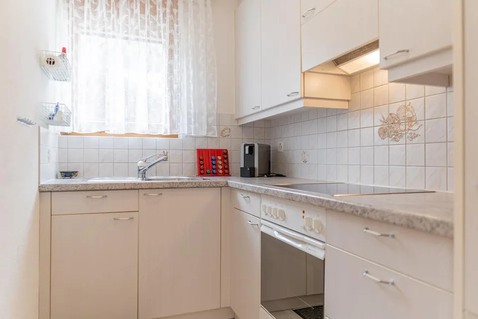 Charmante 2.5-Zimmerwohnung mit traumhafter Aussicht in Ulrichen – Foto 8 von 14