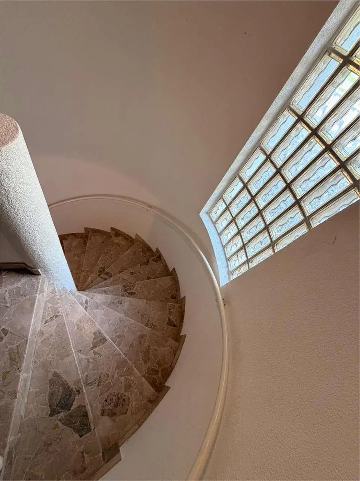 Appartamento con piscina ad Agra – foto 7 di 13