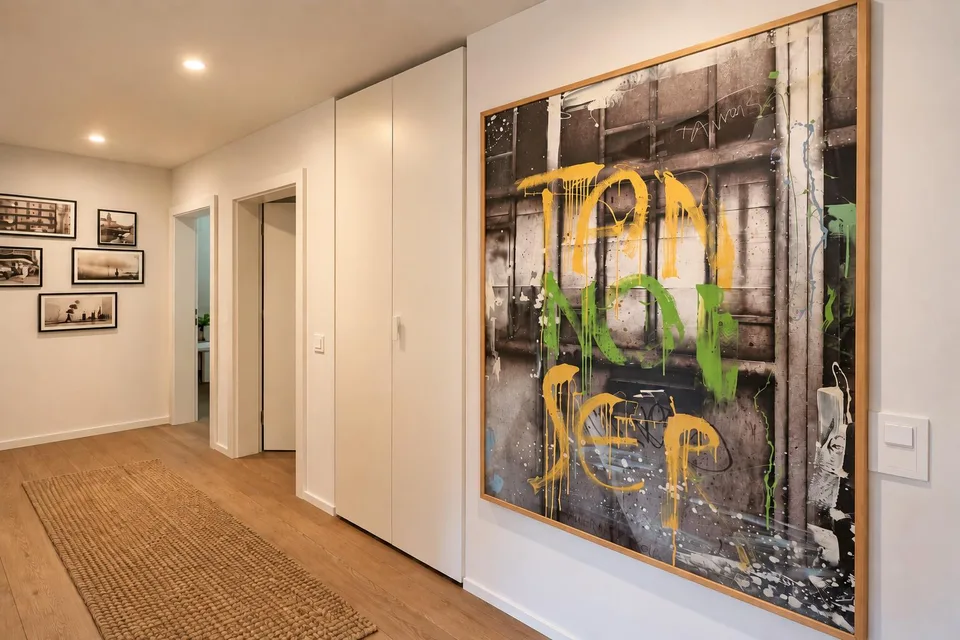 NOUVEAU PENTHOUSE DE 4,5 PIÈCES AVEC VUE SUR LE LAC À ROVIO – photo 7 sur 11