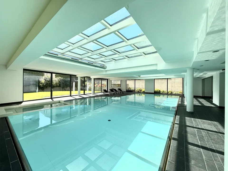 DUPLEX 4.5 MIT SEEBLICK IN COLLINA D'ORO, ZWEI SCHRITE VON TASIS – Foto 9 von 9