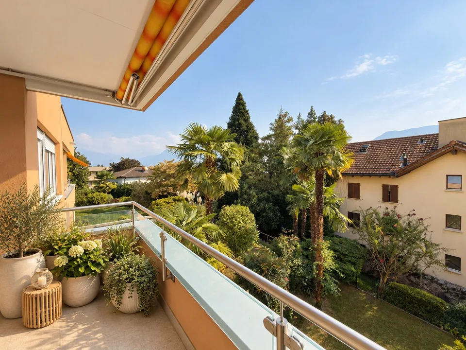 GROSSE 5.5-ZIMMER-WOHNUNG MIT TERRASSE IN GENTILINO – Foto 4 von 9