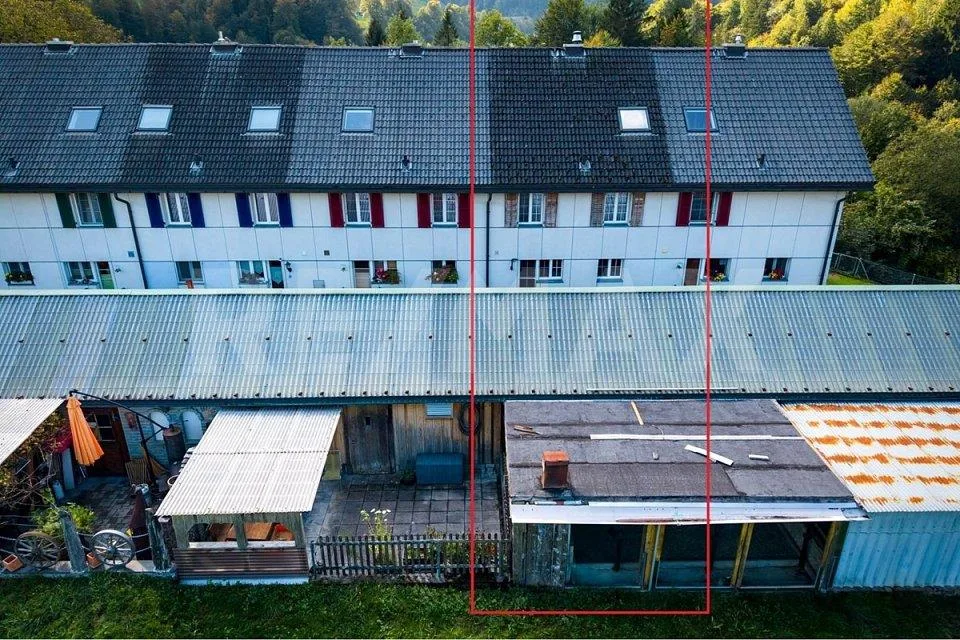Vivere vicino alla natura con spazio per le tue idee! Casa a schiera di 5,5 locali a Vorderthal SZ – foto 3 di 13