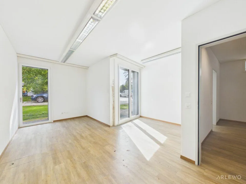 Ideale Raumeinteilung für Praxis- und Büronutzungen – Foto 6 von 20