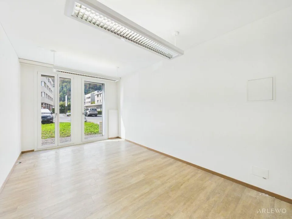 Ideale Raumeinteilung für Praxis- und Büronutzungen – Foto 9 von 20