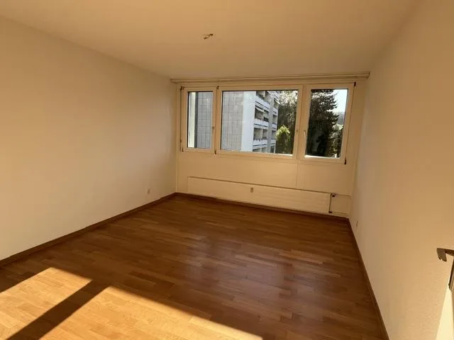 Teilsanierte 3.5-Zimmer-Wohnung – Foto 5 von 10