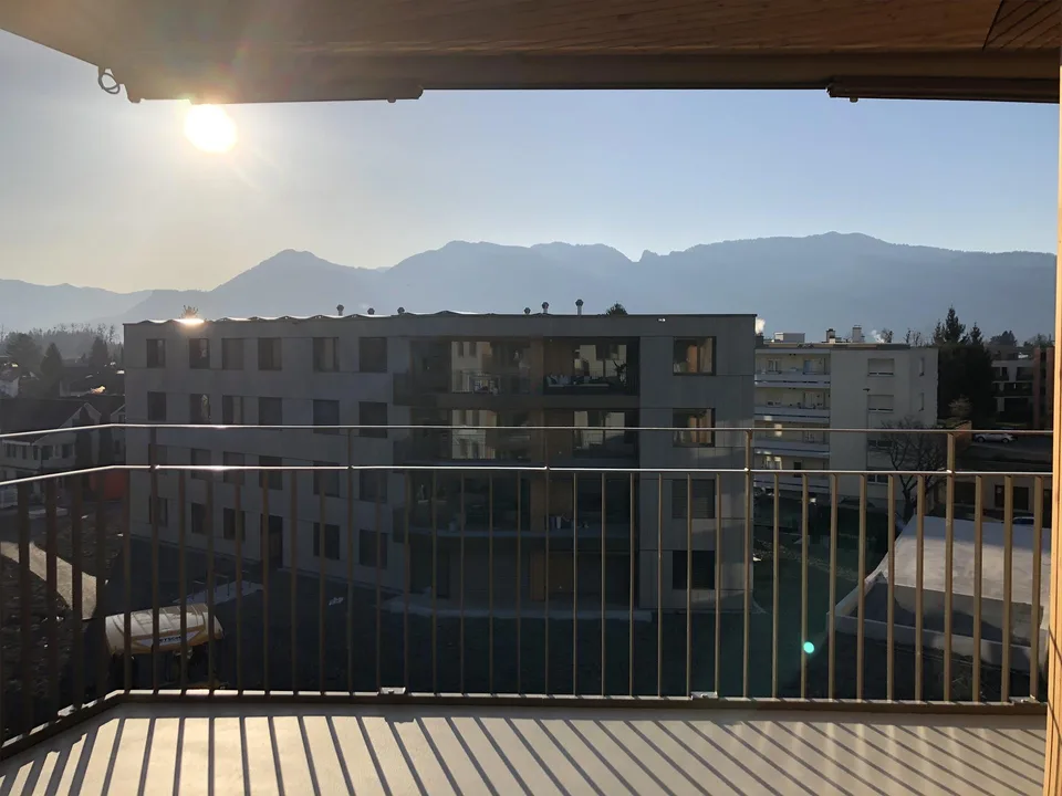 Grosszügige sonnige Wohnung mit Bergsicht, Strom Whg. Inkl. – Foto 4 von 6