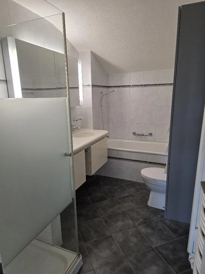 Charmant appartement 5 pièces avec jardin d'hiver et grand balcon – photo 3 sur 12