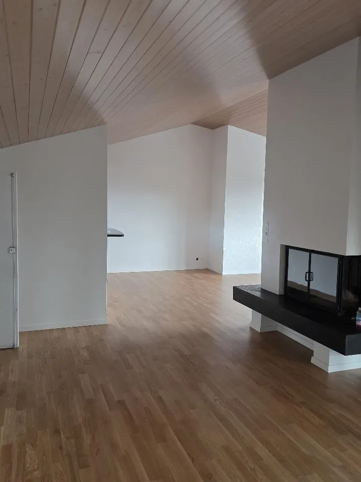 Charmant appartement 5 pièces avec jardin d'hiver et grand balcon – photo 5 sur 12