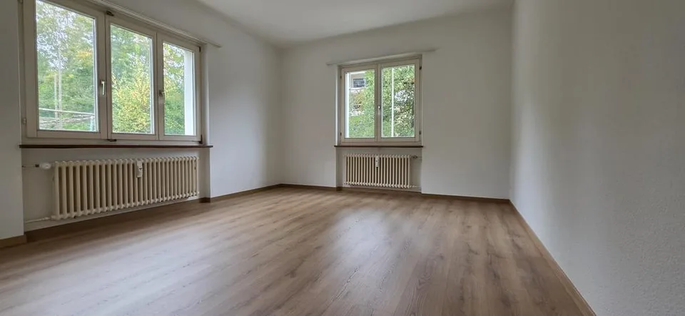 GEPFLEGTE 4.5-ZIMMERWOHNUNG ZUM WOHLFÜHLEN! – Foto 4 von 6