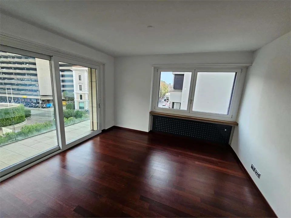 Geräumige 4.5-Zimmer-Wohnung in zentraler Lage in Lugano - Via Franscini 3 – Foto 13 von 13
