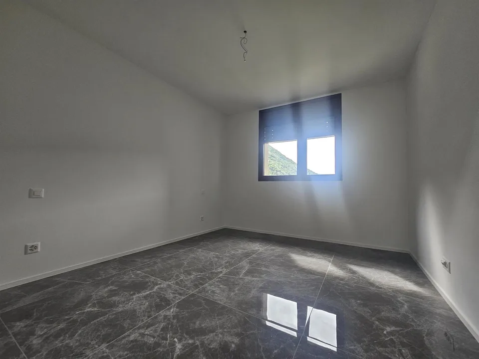 Mietet man ein neues und wunderschönes 3.5-Zimmer-Apartment in Lumino – Foto 6 von 9