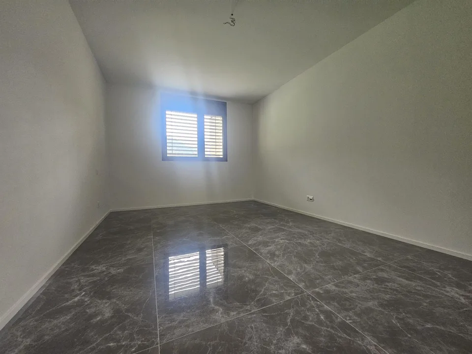 À louer: Nouvel appartement 2.5 pièces avec vue ouverte à Lumino – photo 4 sur 9