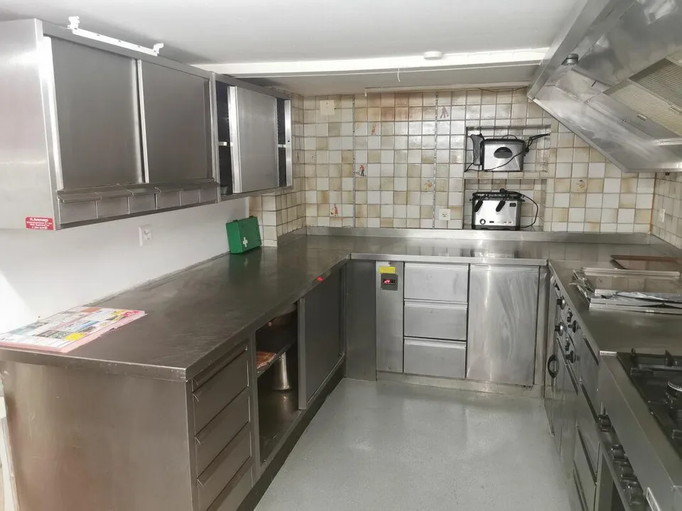 In vendita o in affitto casa residenziale completamente affittata con ristorante nel centro di Herisau! – foto 6 di 6