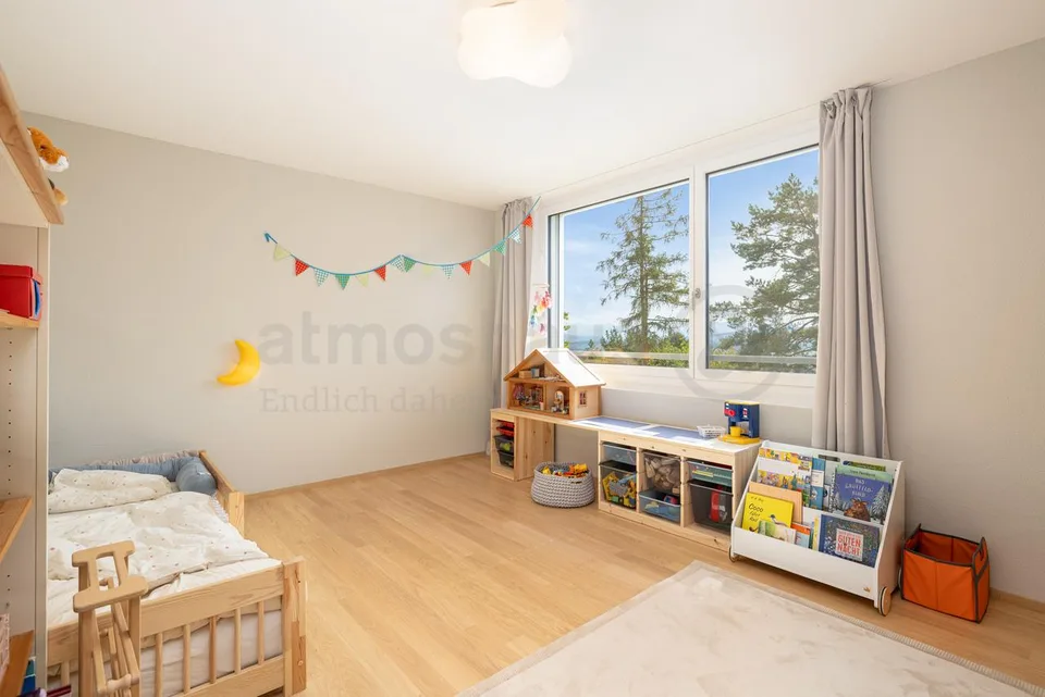 Molta spazio all'interno e all'esterno: casa unifamiliare di 6,5 locali con giardino e soffitta a Röschenz – foto 5 di 9