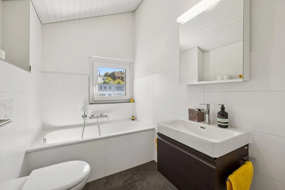 Lichtdurchflutete 5.5-Zimmer-Maisonettewohnung – Foto 9 von 11