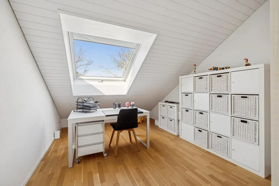 Lichtdurchflutete 5.5-Zimmer-Maisonettewohnung – Foto 10 von 11