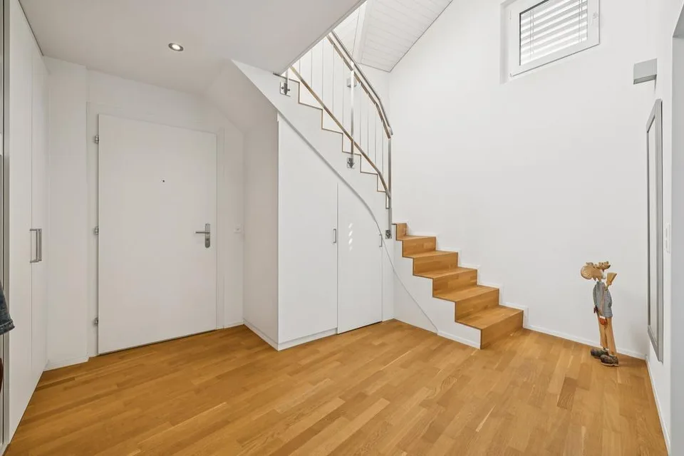 Lichtdurchflutete 5.5-Zimmer-Maisonettewohnung – Foto 11 von 11