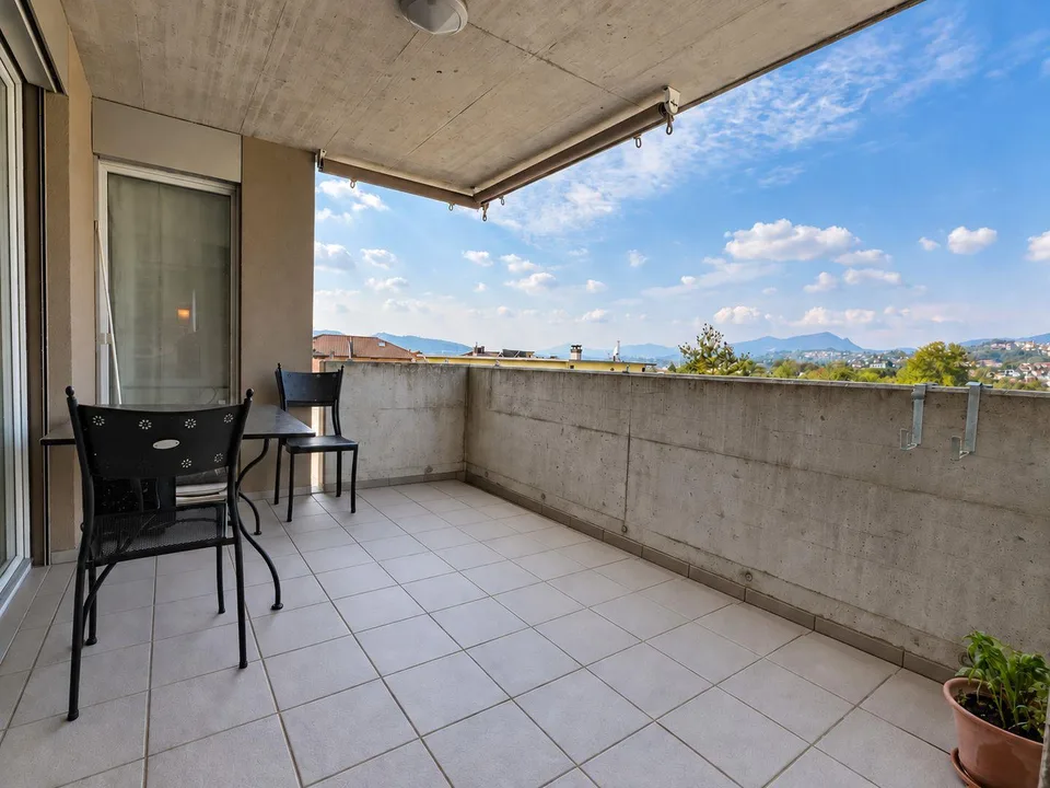 Moderne und helle 3,5-Zimmer-Wohnung mit gemütlicher Terrasse – Foto 10 von 11