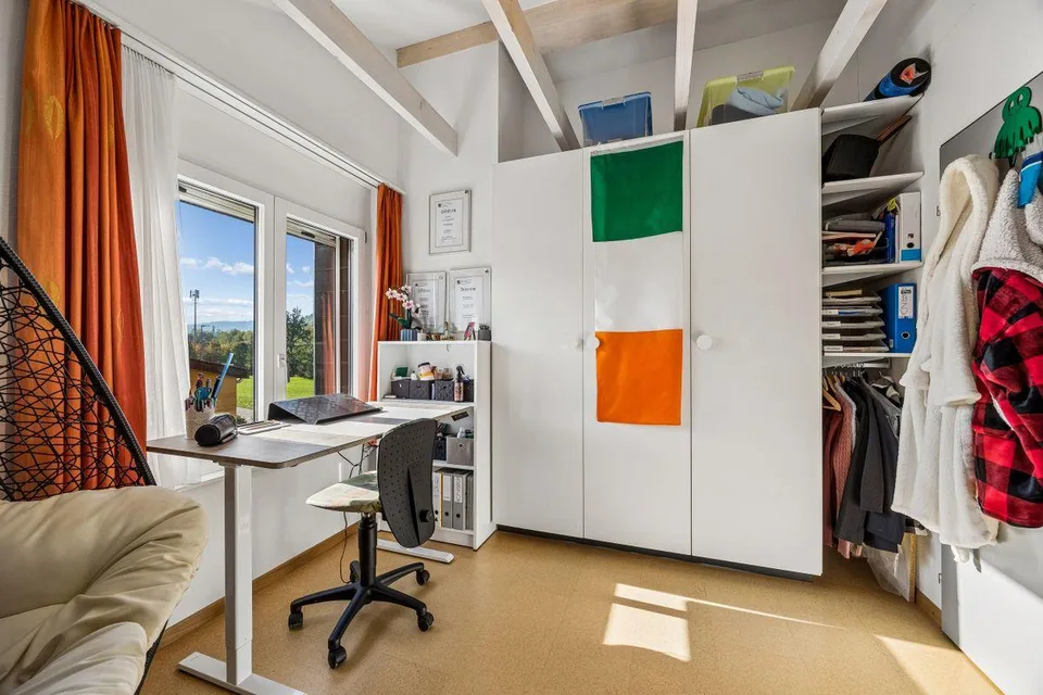 Ländlich wohnen mit Weitsicht: Flexibles Wohnhaus mit Ladenlokal un... – Foto 4 von 13