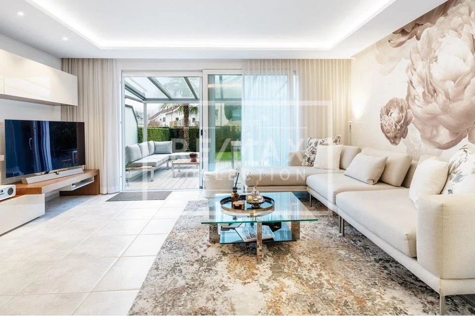 Stilvolles 5½-Zimmer-Doppeleinfamilienhaus mit hochwertigem Ausbaustandard – Foto 7 von 13