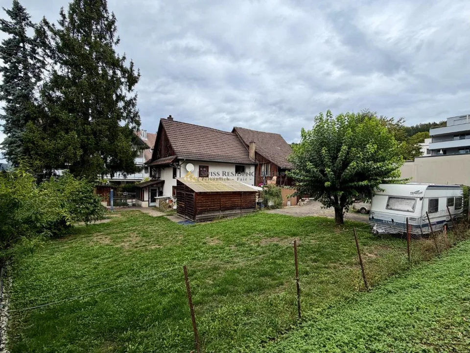 Einzigartige Investitionschance an bester Lage: 10-Zimmer-Bauernhaus – foto 5 di 7