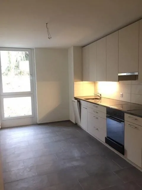 Renovated old building apartment near Enge quarter – photo 2 of 5