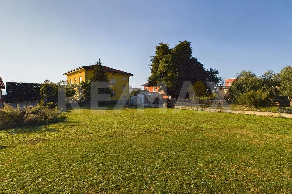 Appartamento 3 locali, in residenza di nucleo con giardino – Foto 12 von 12