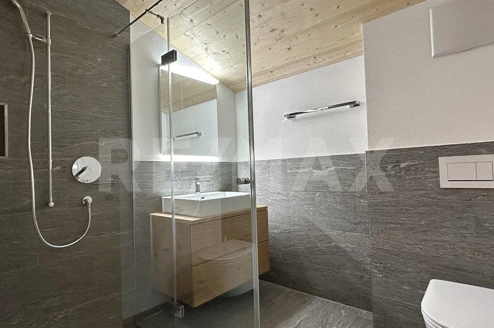 Energiebewusst wohnen! Garglas.ch - 4½-Zimmer-Dachwohnung E11 mit A... – foto 3 di 13