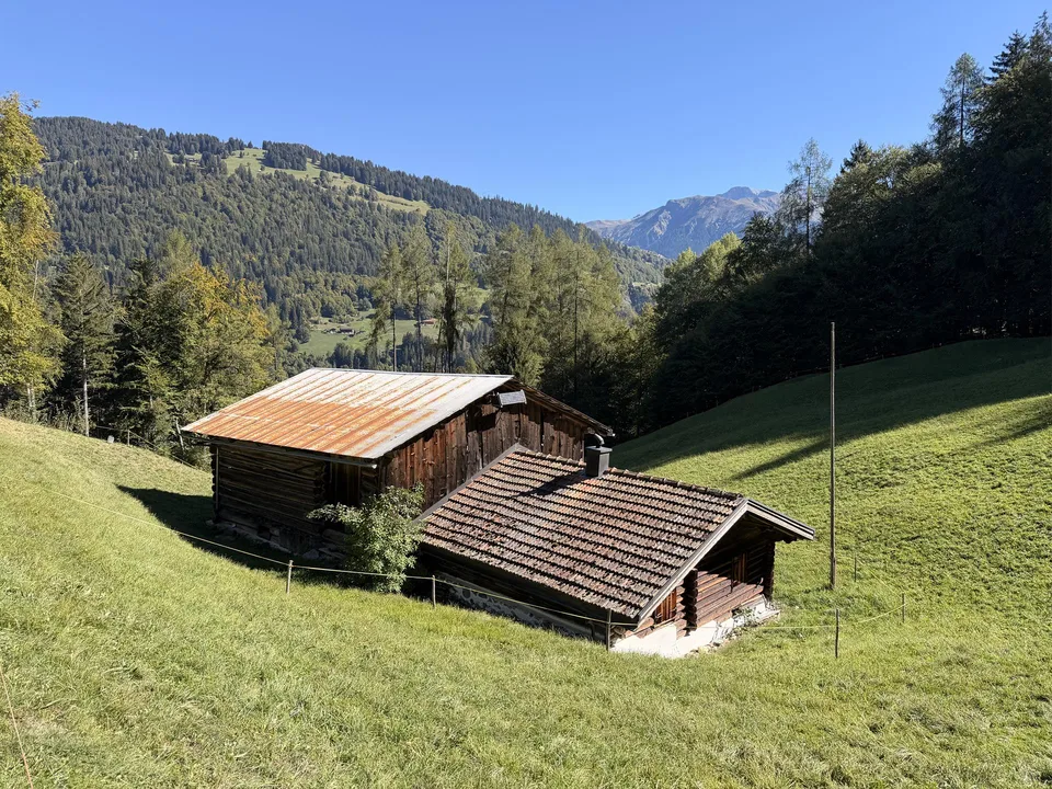 Maiensäss in Jenaz, Prafieb – foto 2 di 9