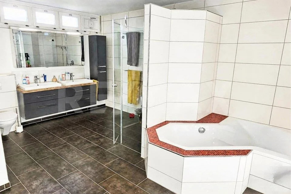 Rêve de vie avec beaucoup d'espace : maison d'angle 5.5 pièces avec jardin et grande terrasse, 8953 Dietikon ZH – photo 8 sur 13