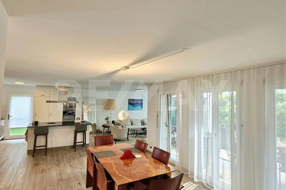 Rêve de vie avec beaucoup d'espace : maison d'angle 5.5 pièces avec jardin et grande terrasse, 8953 Dietikon ZH – photo 2 sur 13