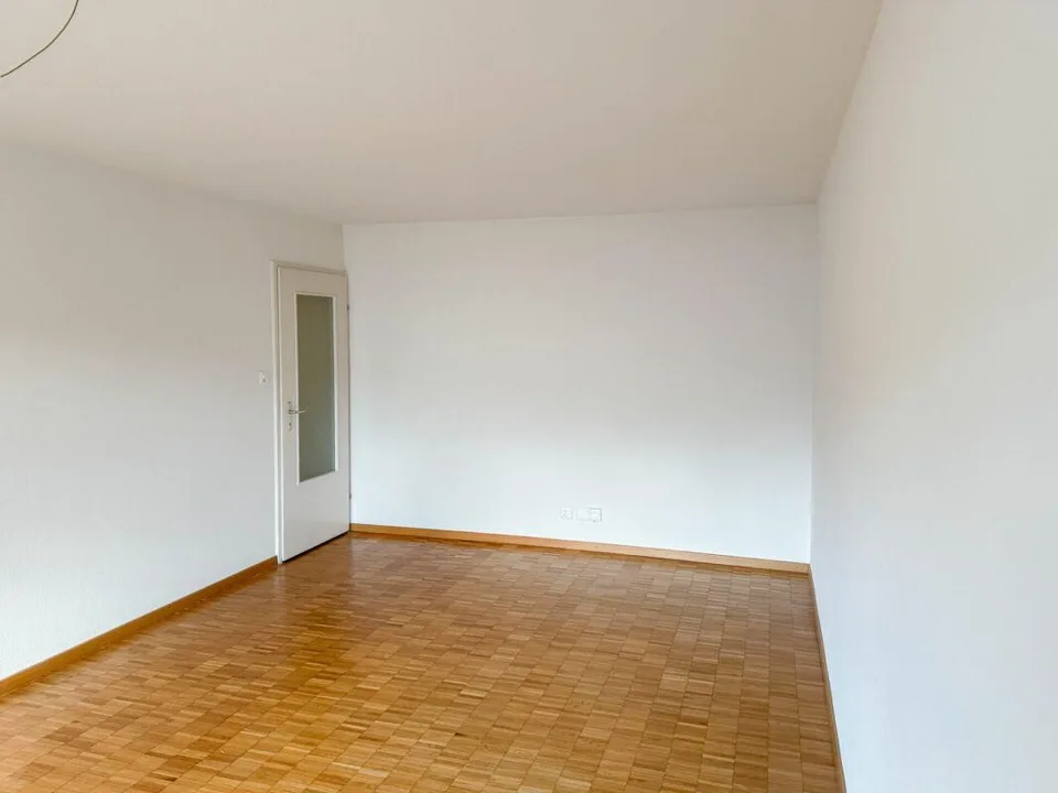 Wohnung sucht Single! – photo 2 sur 8