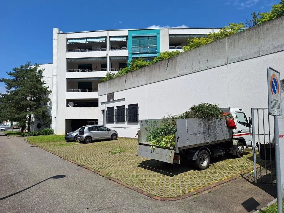 Zentraler Parkplatz in Wohlen gesucht? – Foto 2 von 2