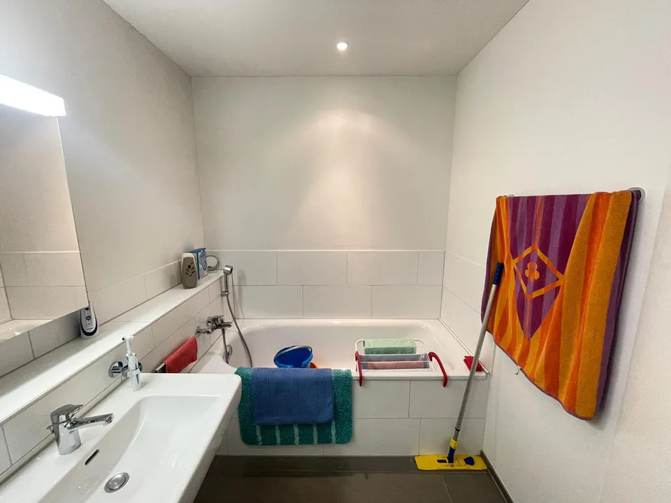 Moderne 3,5 Zimmer Wohnung in Herblingen – photo 5 sur 9