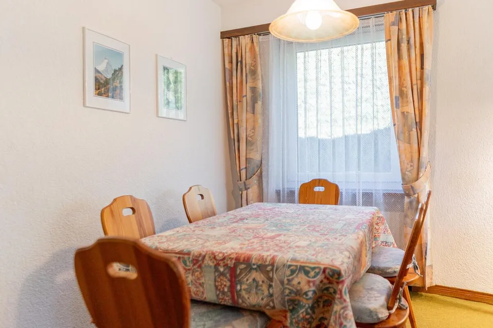 Klein und fein heimelige 2-Zimmerwohnung mit Weitblick in Grächen – Foto 9 von 17