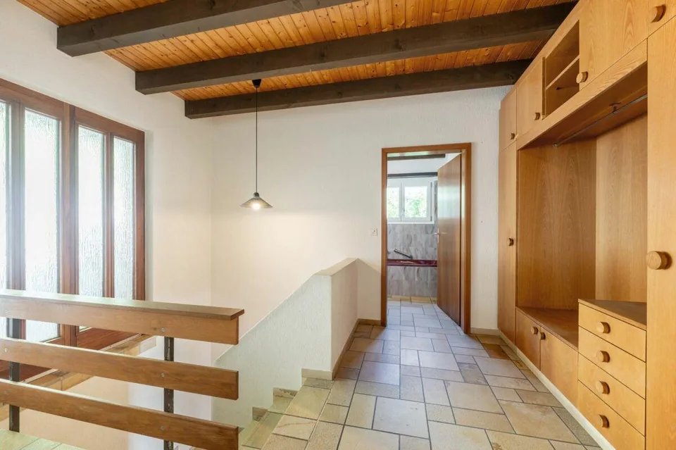 Umweltfreundliches Einfamilienhaus am Waldrand mit Solaranlage und ... – Foto 6 von 23