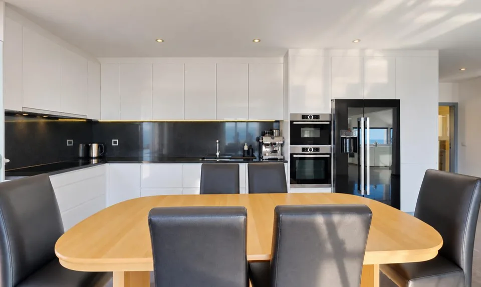 4.5 Zimmer Einfamilienhaus in Les Hauts-Geneveys – Foto 4 von 11