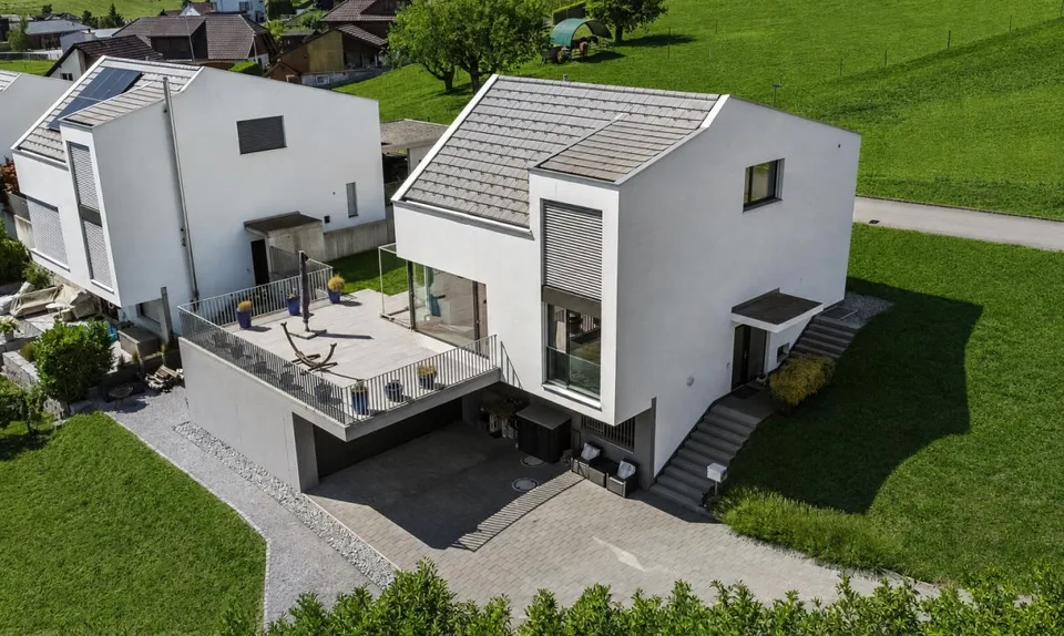 Casa moderna con vista panoramica imprenabile e molto comfort abitativo – foto 2 di 11