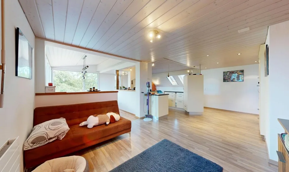 Casa multi-generazionale modernizzata con vista panoramica a Gysenstein – foto 8 di 11